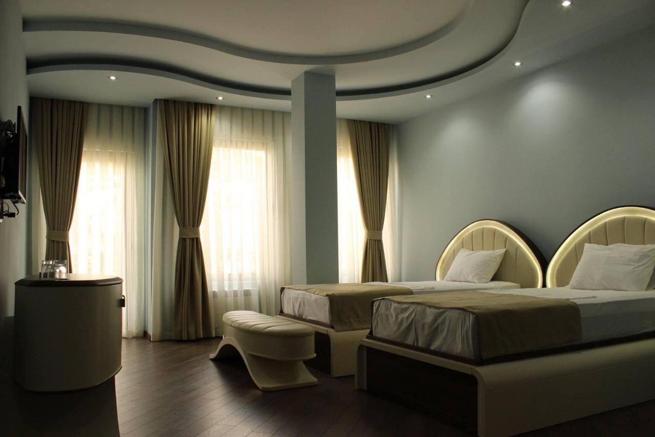 Hotel Light Palace Batumi Eksteriør billede